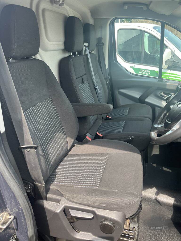 Oct 2014 Ford Transit Custom 2.2 TDCi 125ps Low Roof Trend Van