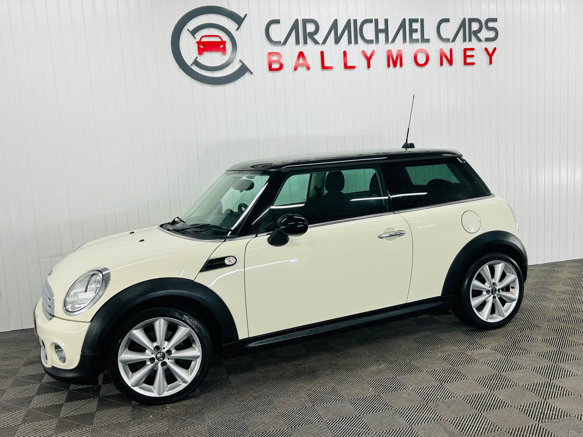 Feb 2012 MINI Hatch 1.6 Cooper D 3dr