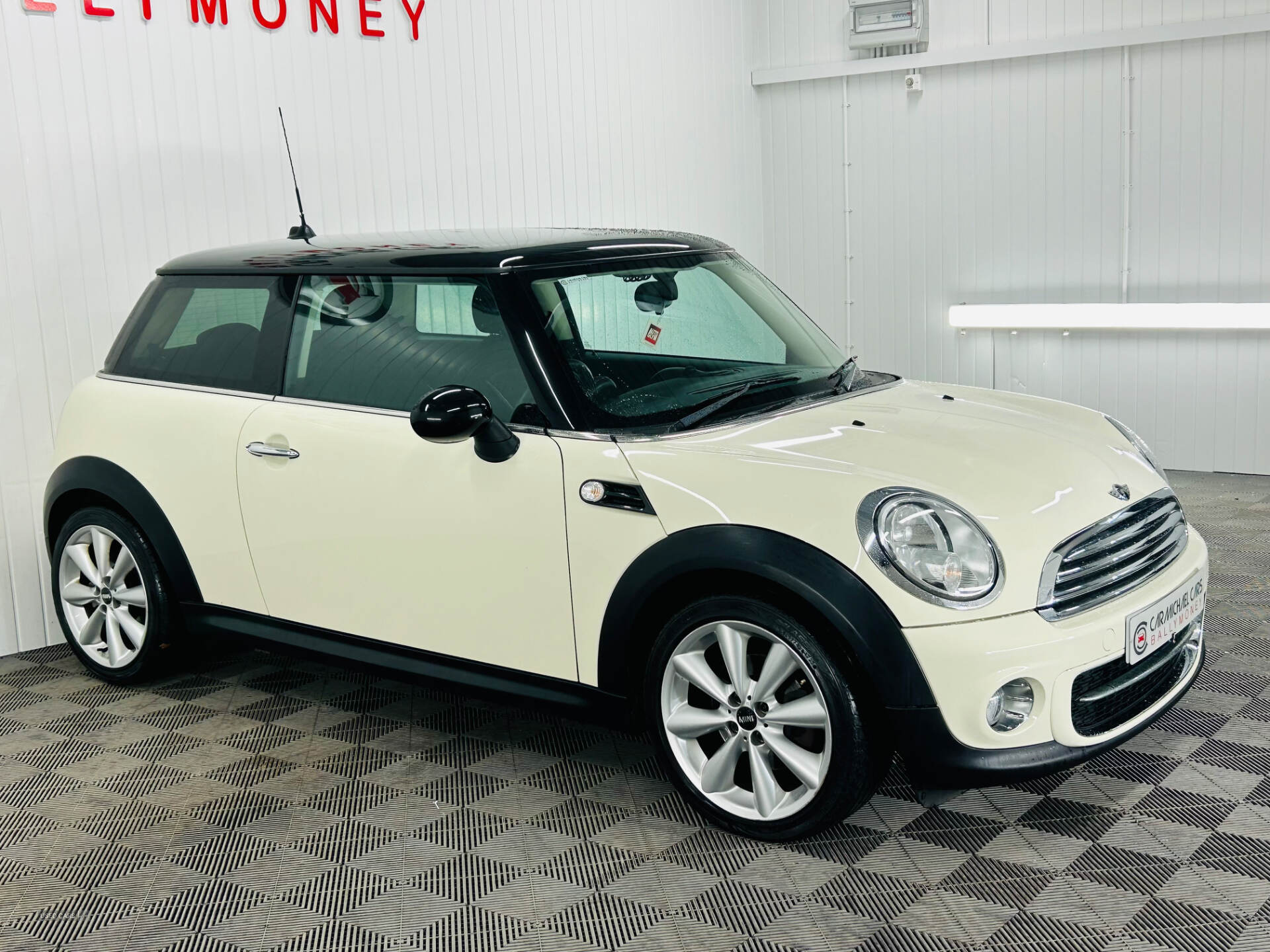 Feb 2012 MINI Hatch 1.6 Cooper D 3dr