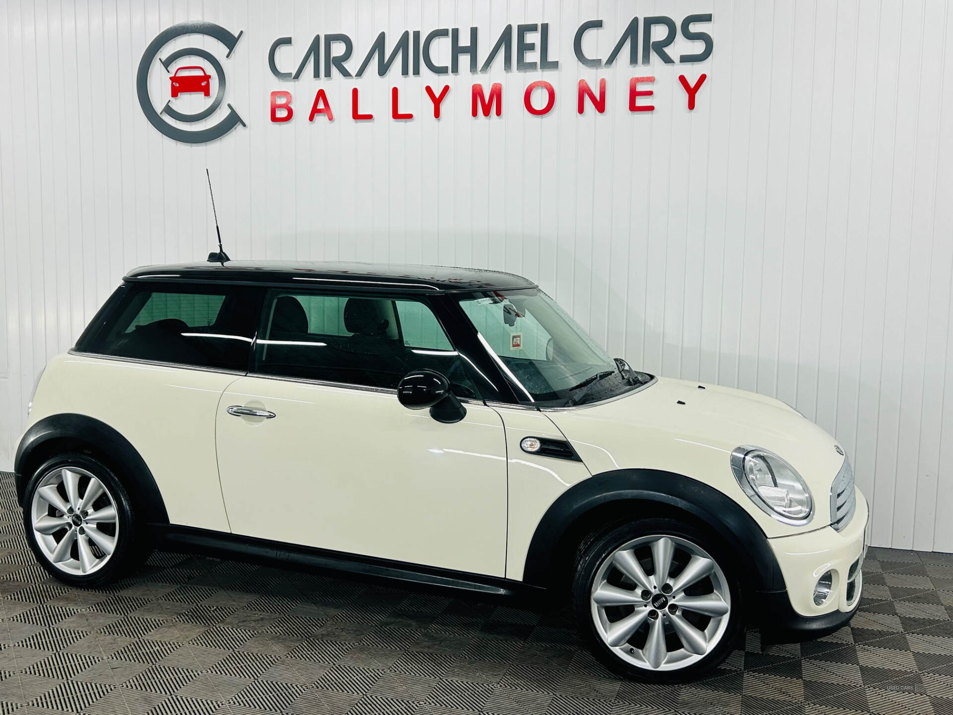 Feb 2012 MINI Hatch 1.6 Cooper D 3dr