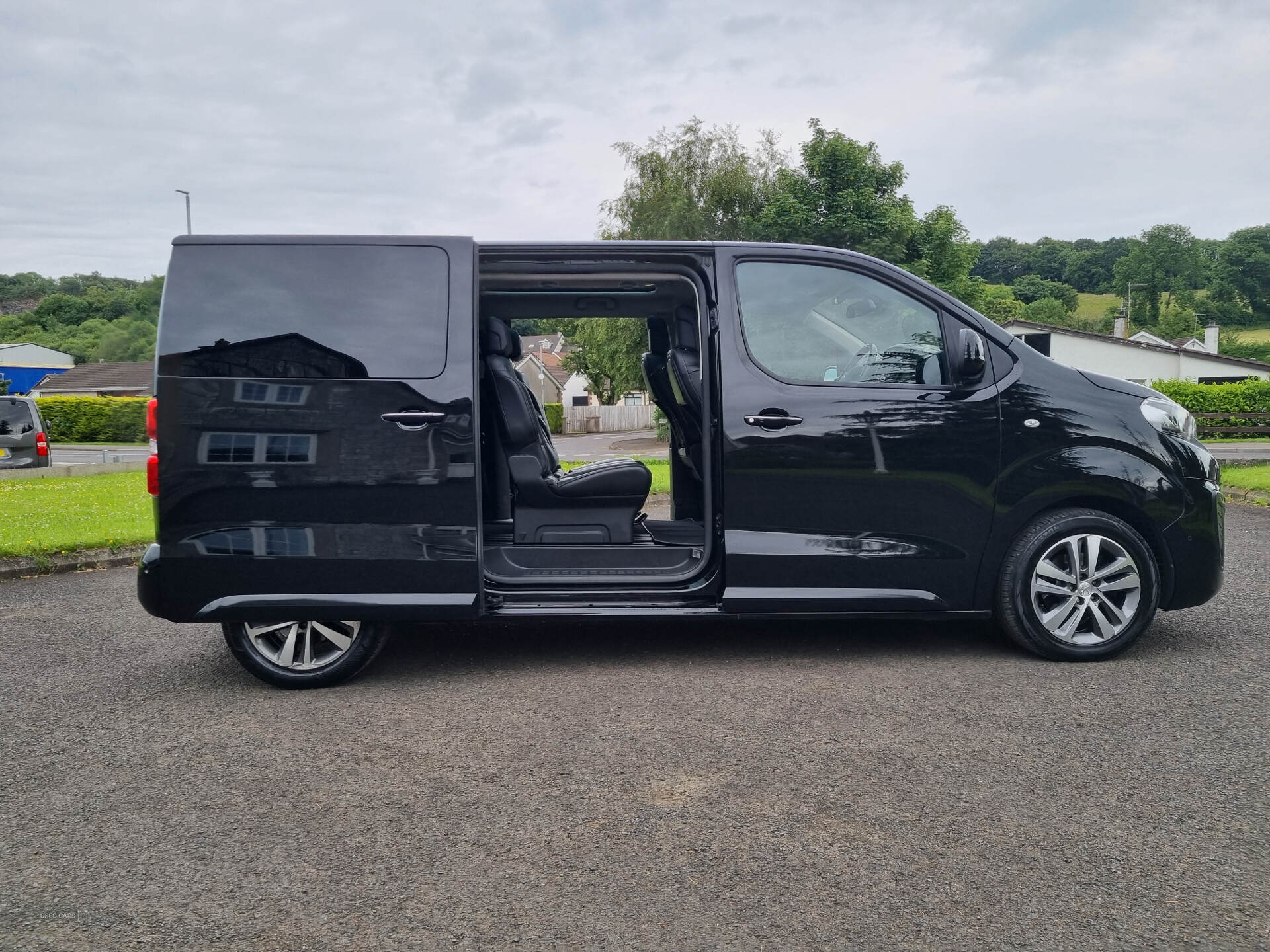 May 2019 Peugeot Traveller 2.0 BlueHDi 180 Allure Standard [8 Seat] 5dr EAT8