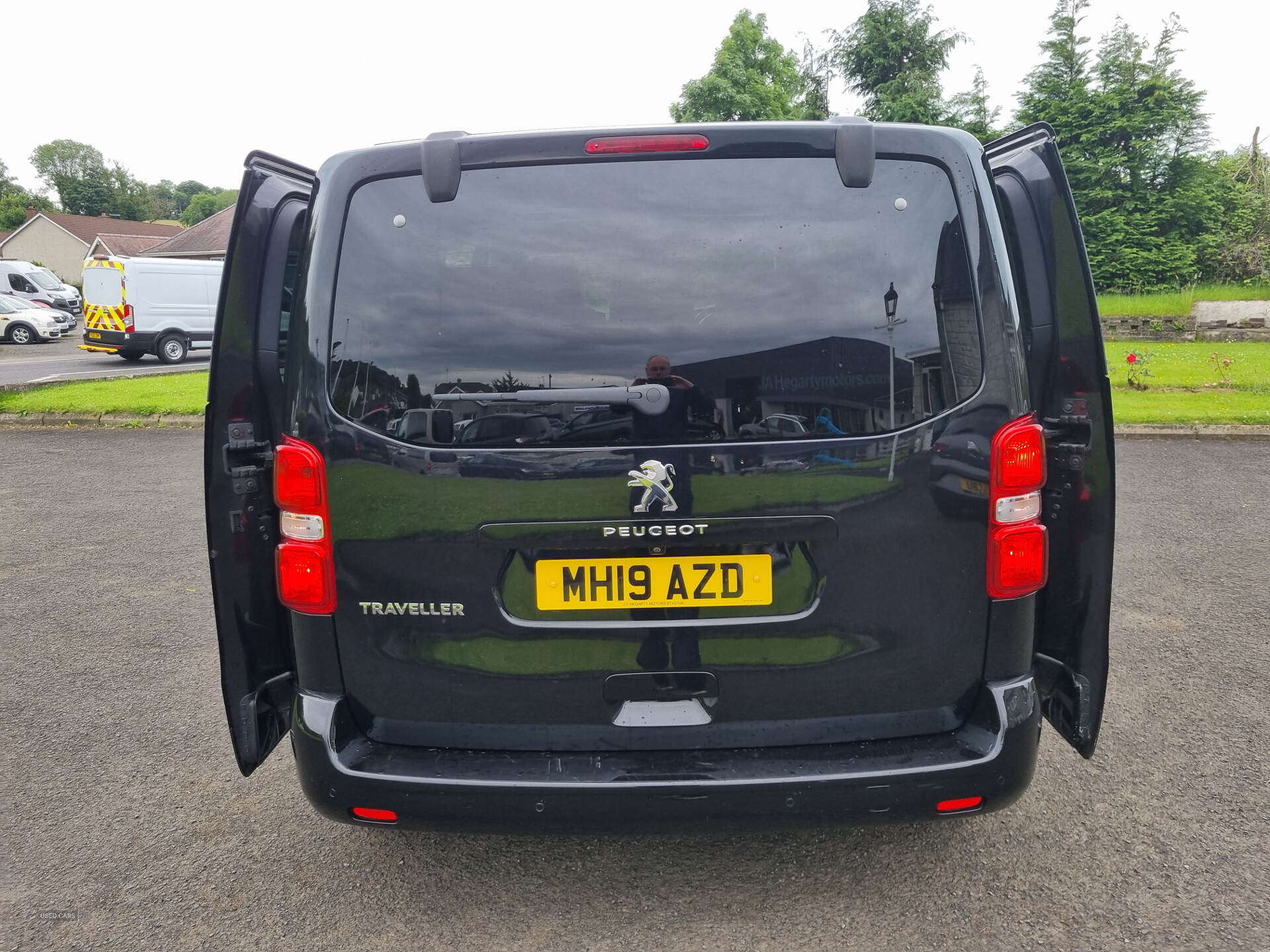 May 2019 Peugeot Traveller 2.0 BlueHDi 180 Allure Standard [8 Seat] 5dr EAT8
