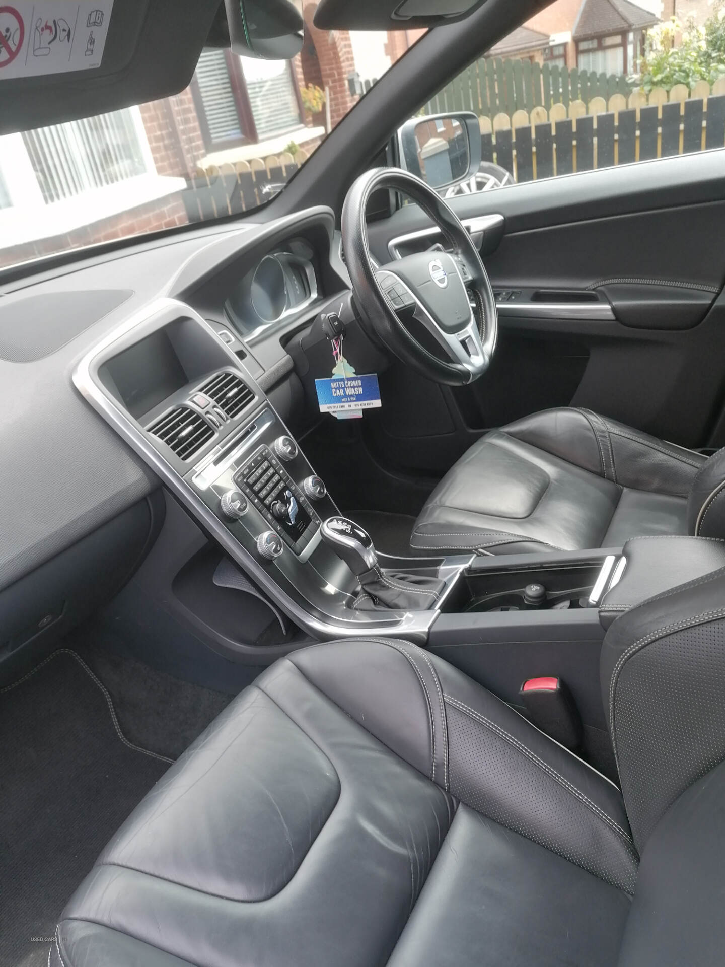 Apr 2015 Volvo XC60 D5 [215] R DESIGN Lux Nav 5dr AWD Geartronic