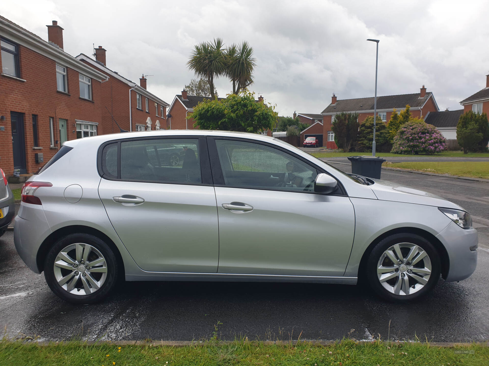 Feb 2015 Peugeot 308 1.6 HDi 115 Active 5dr