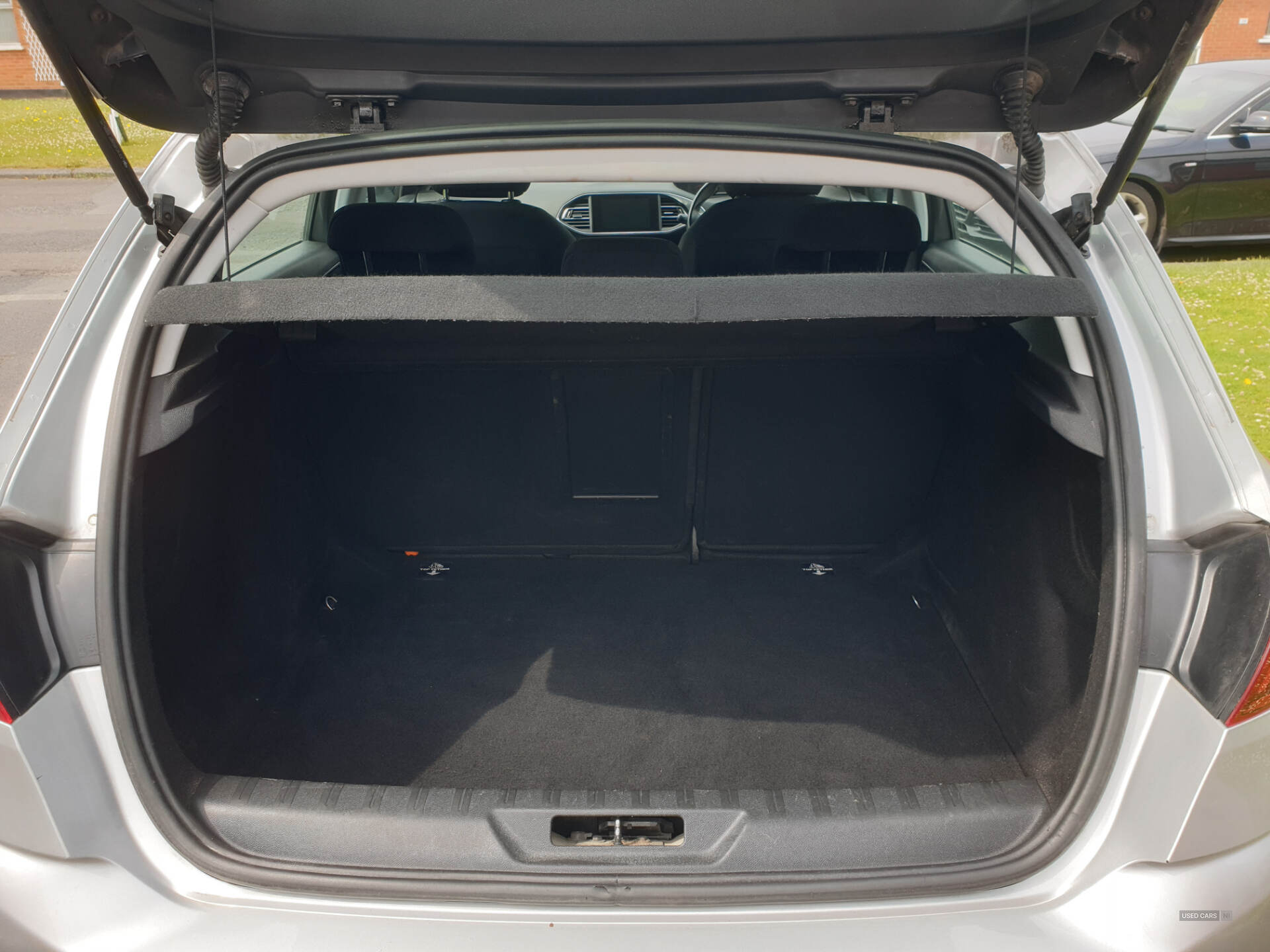 Feb 2015 Peugeot 308 1.6 HDi 115 Active 5dr