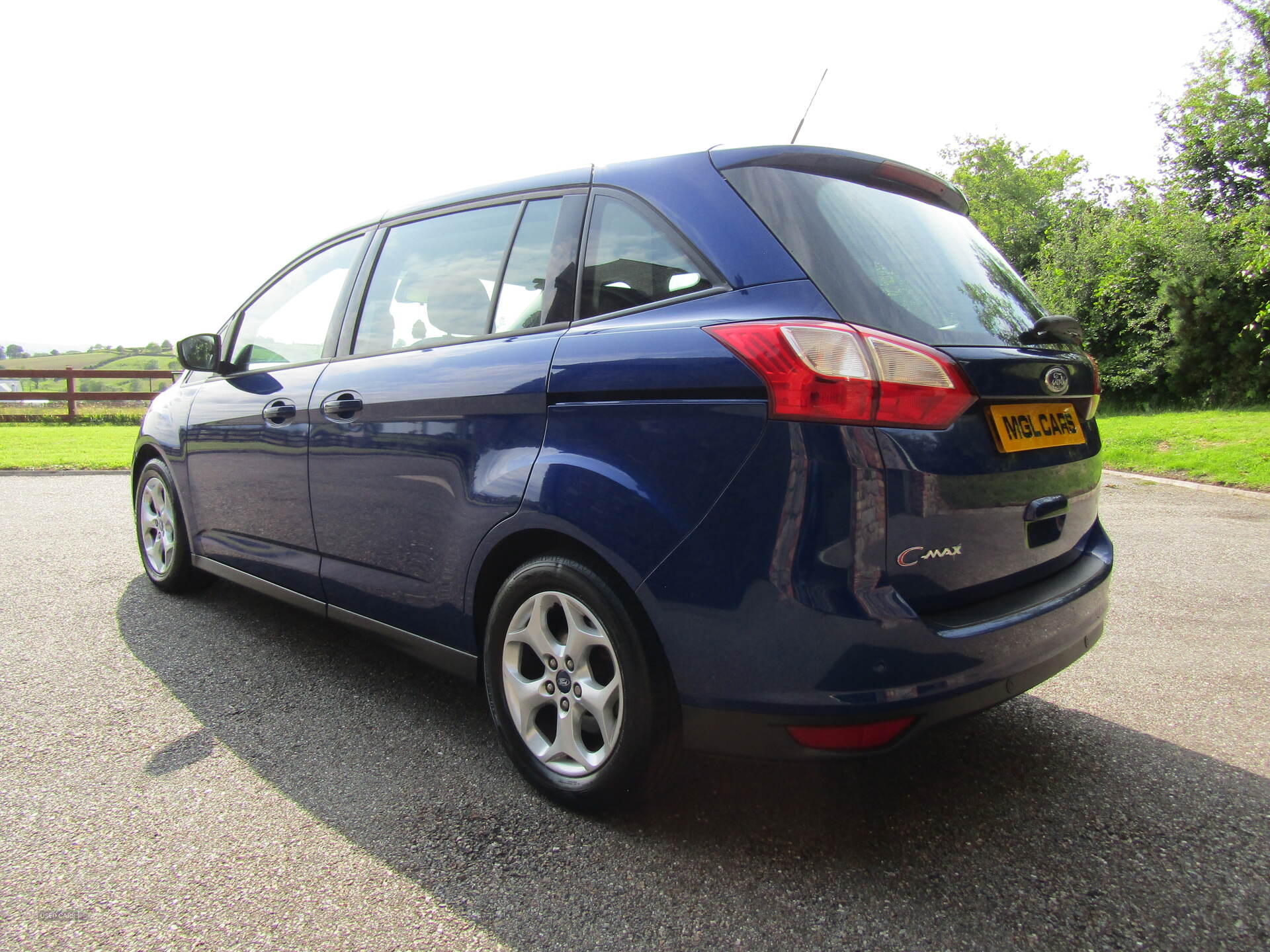 Oct 2013 Ford Grand C-MAX 1.6 TDCi Zetec 5dr