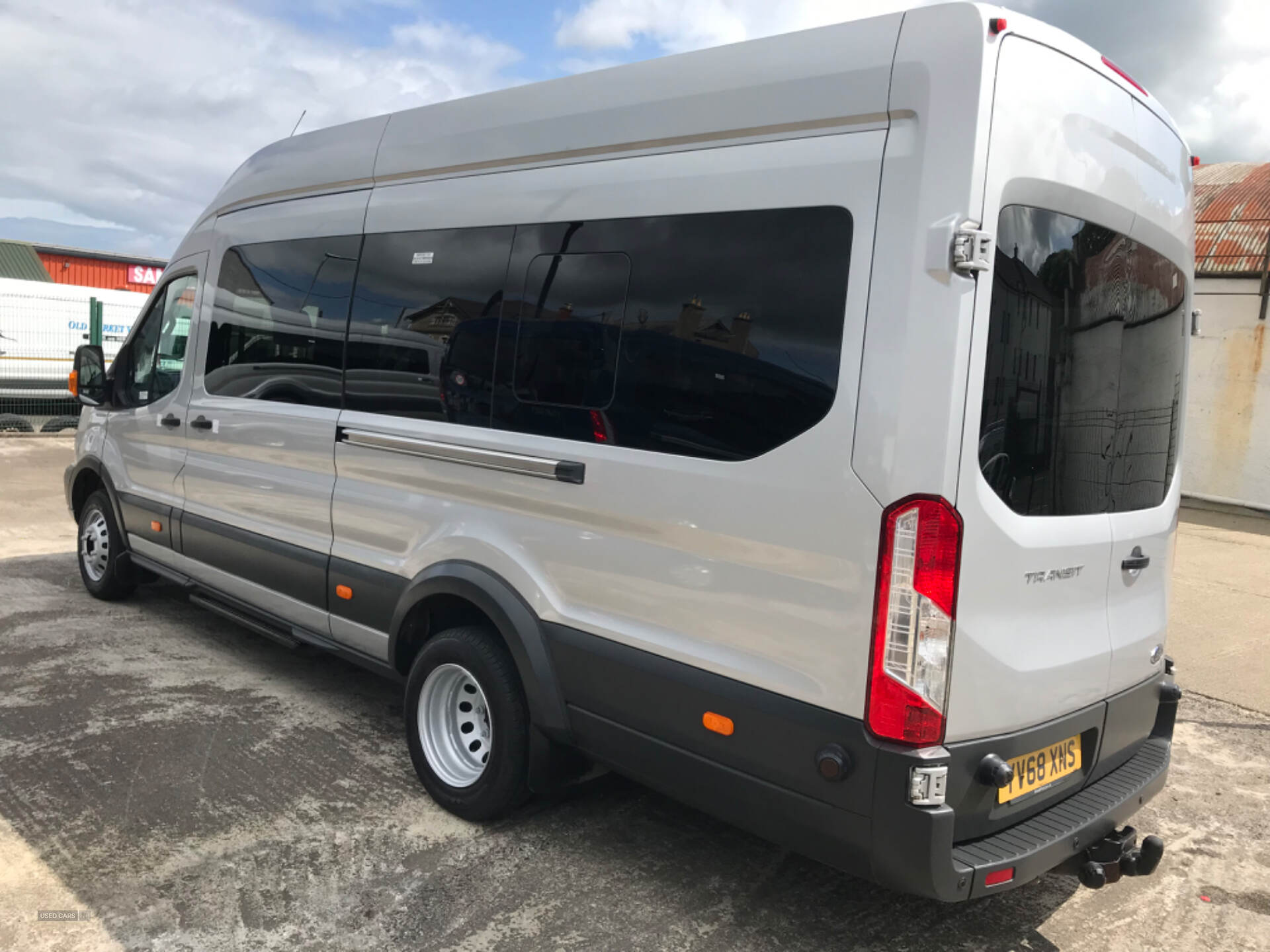 Ford Transit 460 L4 MINIBUS DIESEL RWD in Antrim