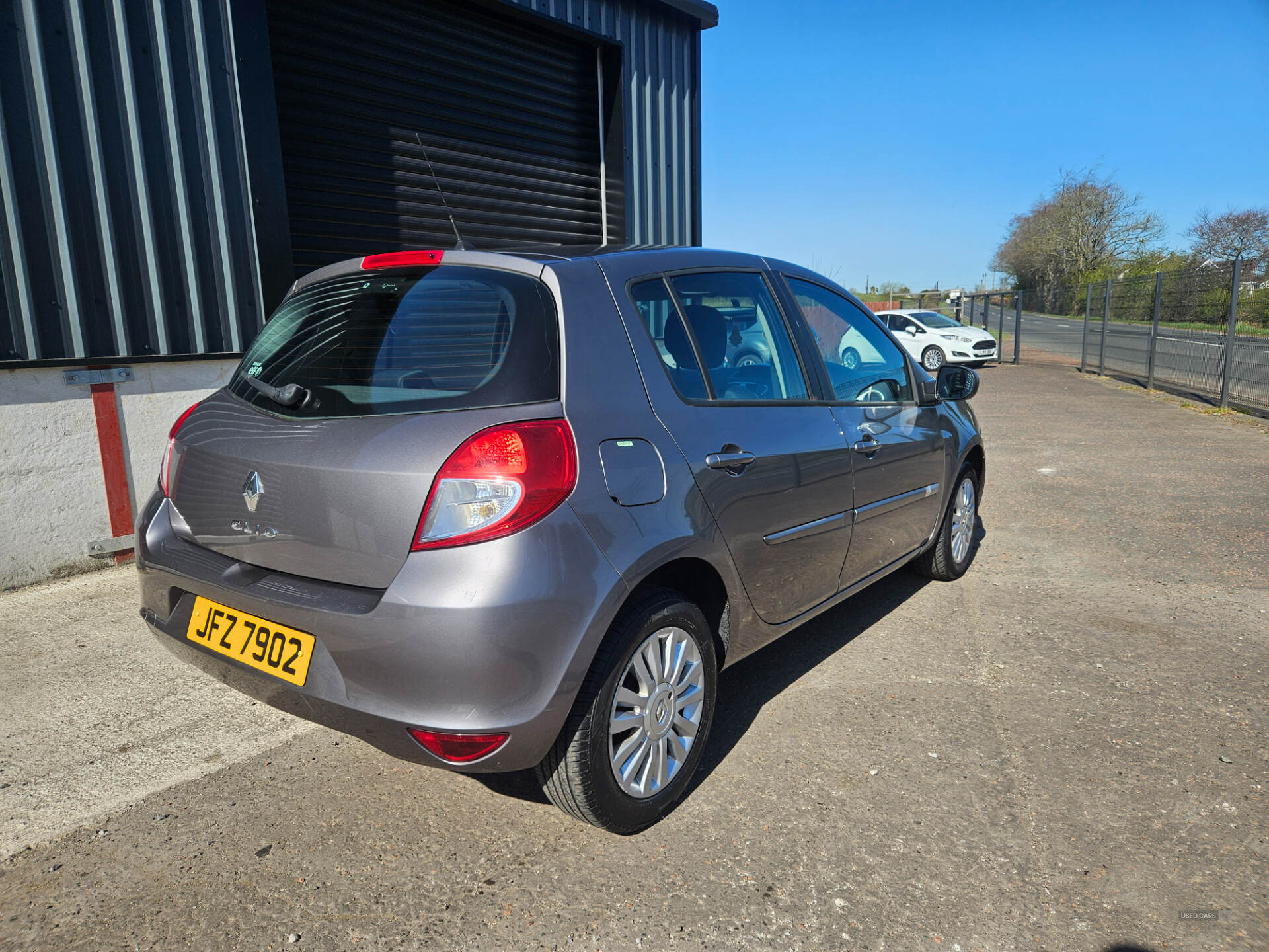 Jun 2012 Renault Clio 1.2 16V Expression+ 5dr