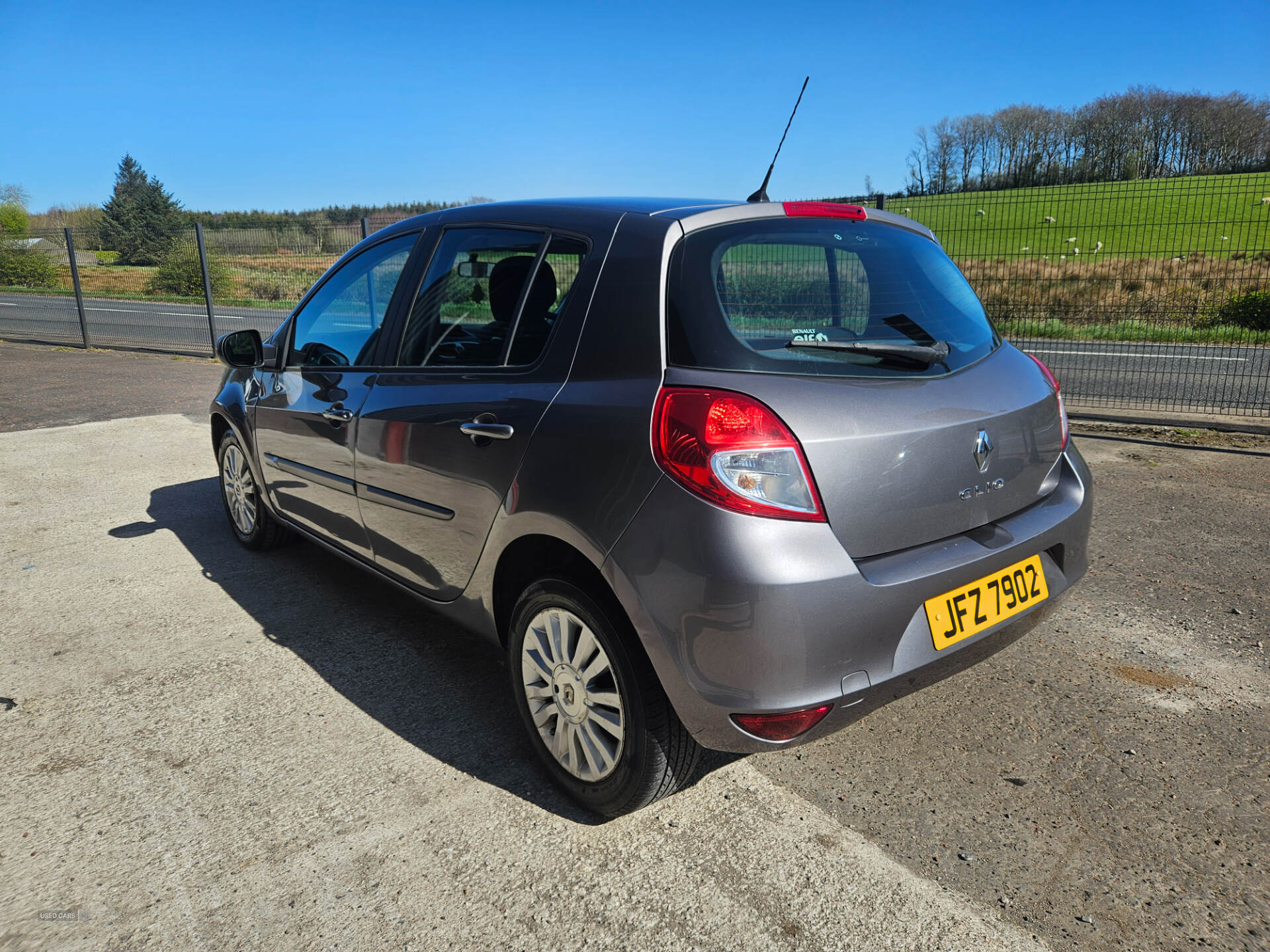 Jun 2012 Renault Clio 1.2 16V Expression+ 5dr