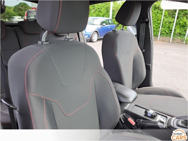 Ford Focus HATCHBACK in Down