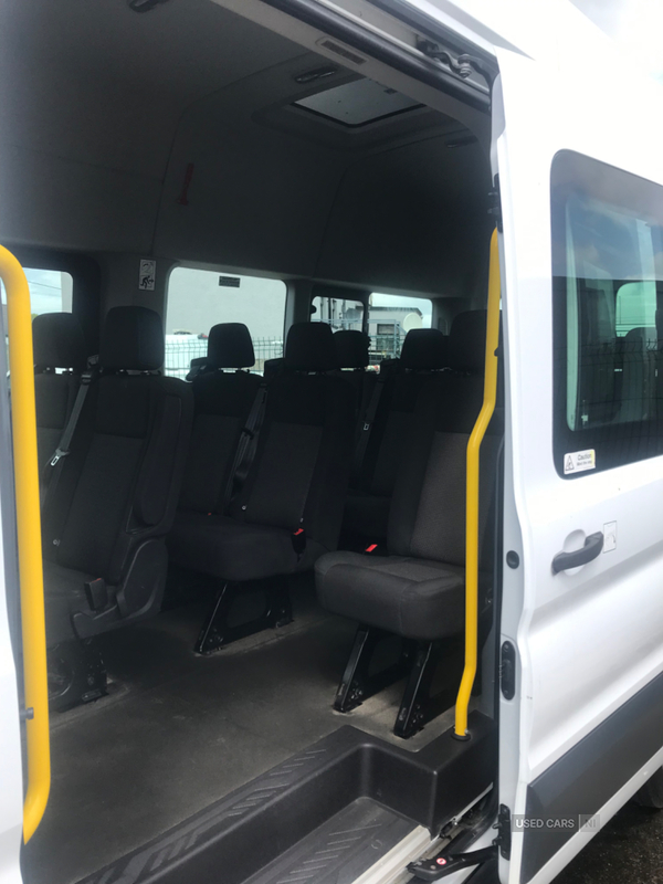 Ford Transit 460 L4 MINIBUS DIESEL RWD in Antrim