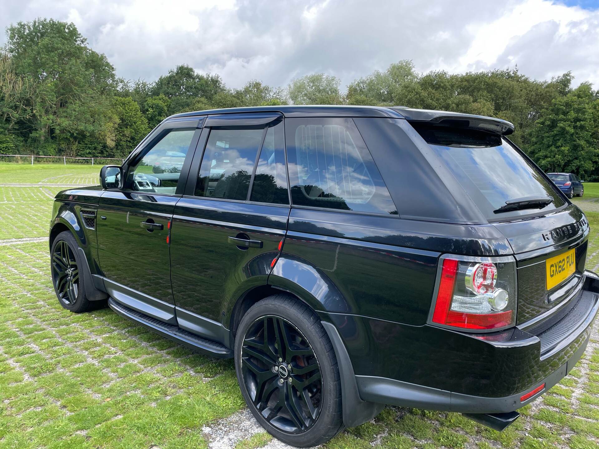 Oct 2012 Land Rover Range Rover Sport 3.0 SDV6 HSE 5dr Auto