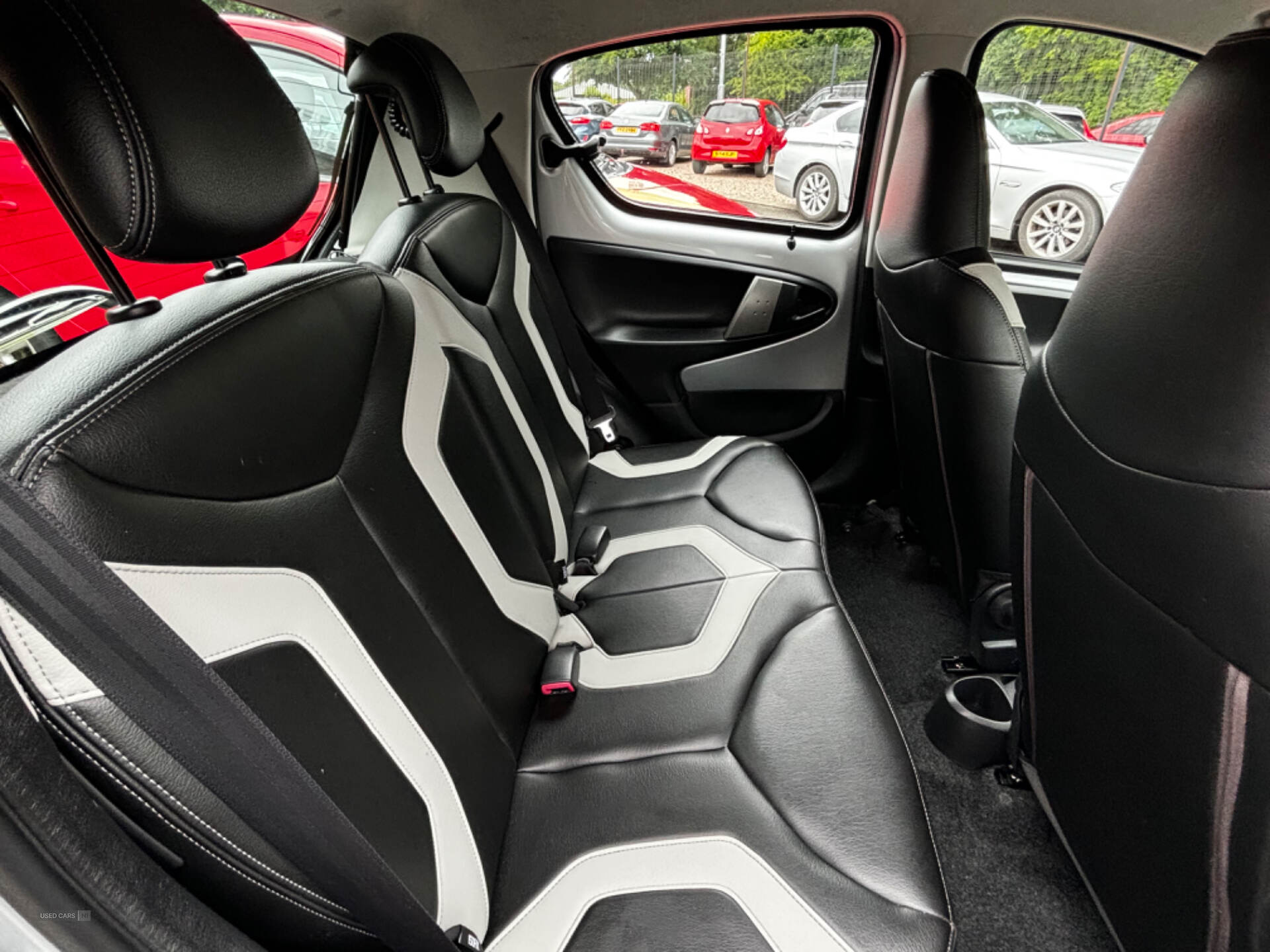 Feb 2014 Toyota Aygo 1.0 VVT-i Mode 5dr