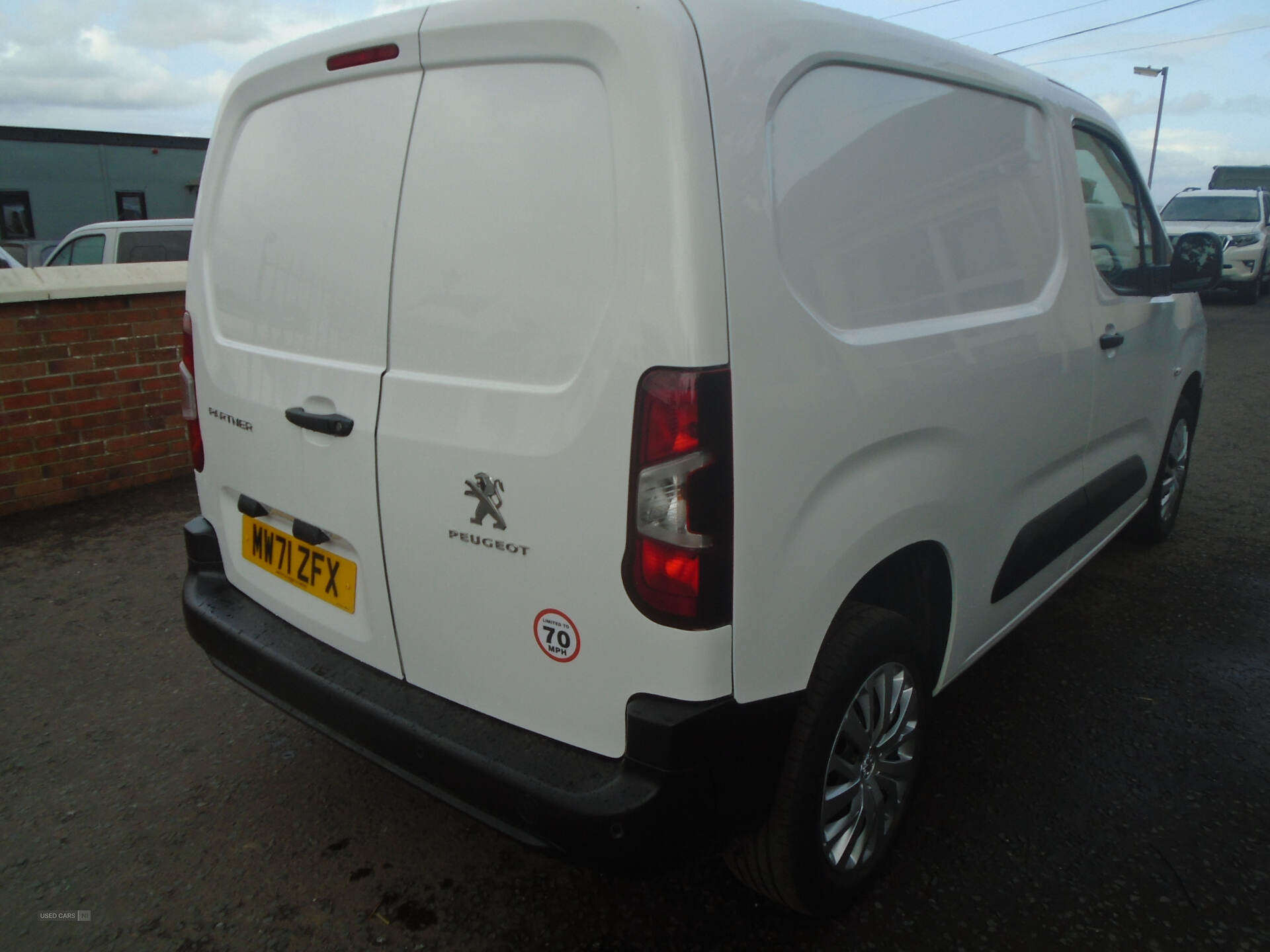 Jan 2022 Peugeot Partner 1000 1.5 BlueHDi 100 Professional Prem Van [6 Spd]