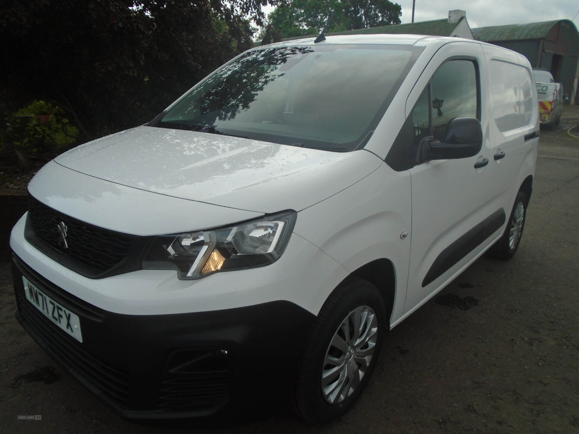 Jan 2022 Peugeot Partner 1000 1.5 BlueHDi 100 Professional Prem Van [6 Spd]