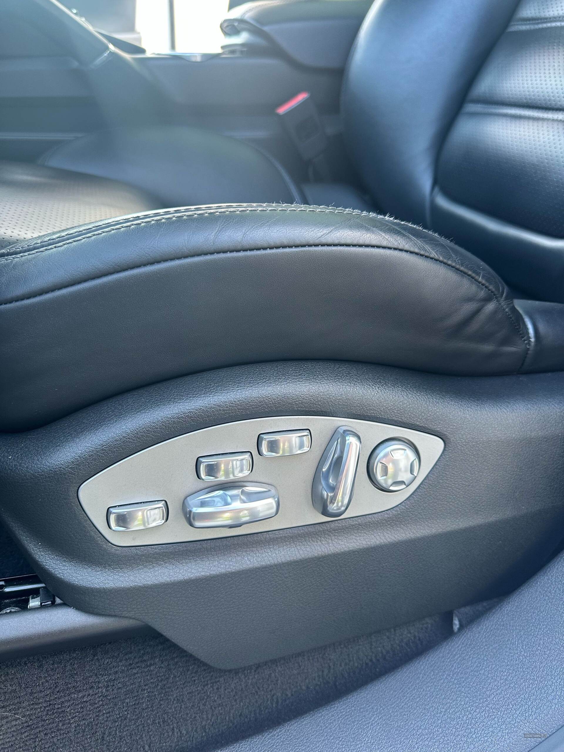 Dec 2013 Porsche Cayenne Diesel [245] 5dr Tiptronic S