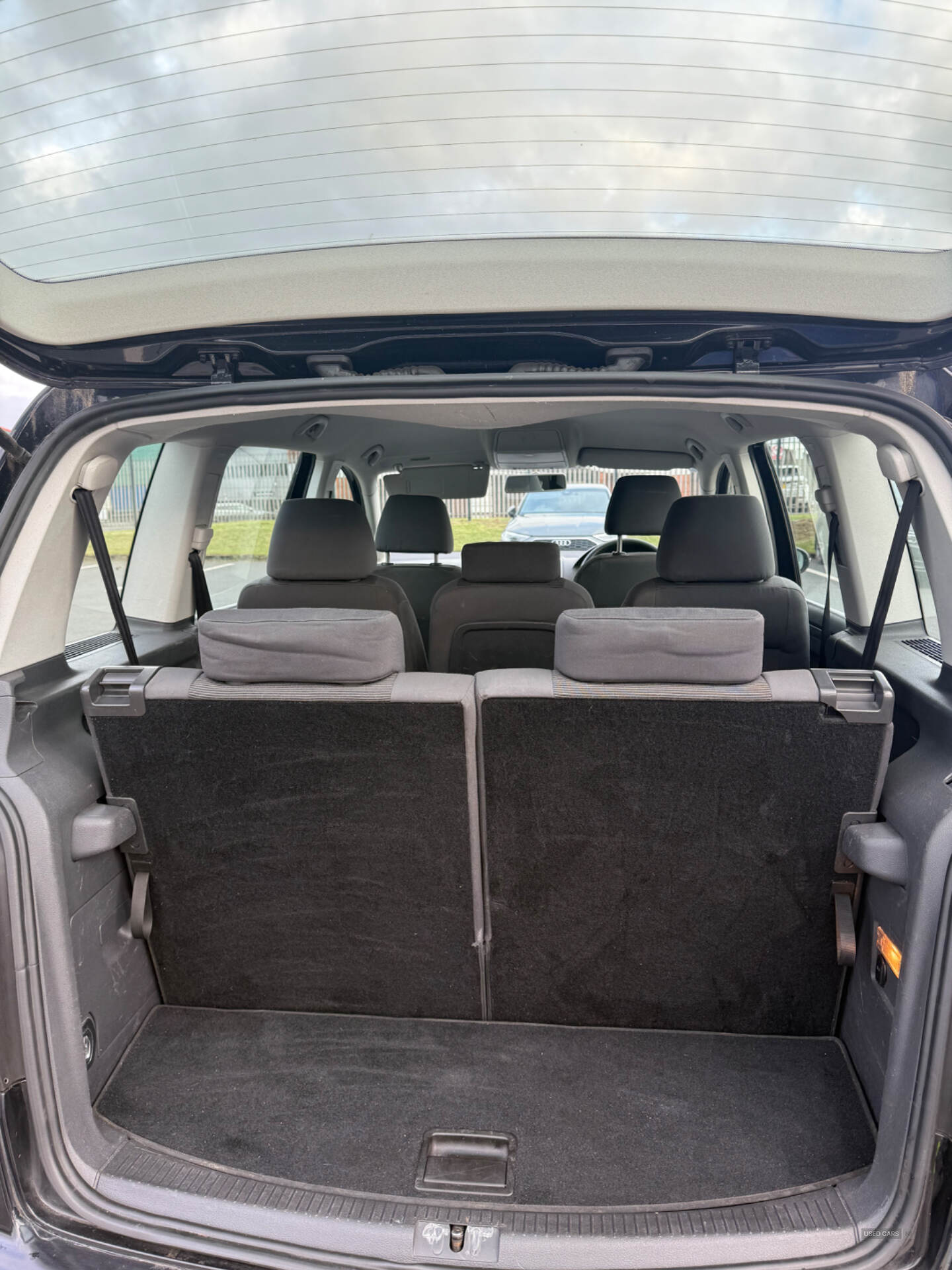 Mar 2010 Volkswagen Touran 1.6 S 5dr