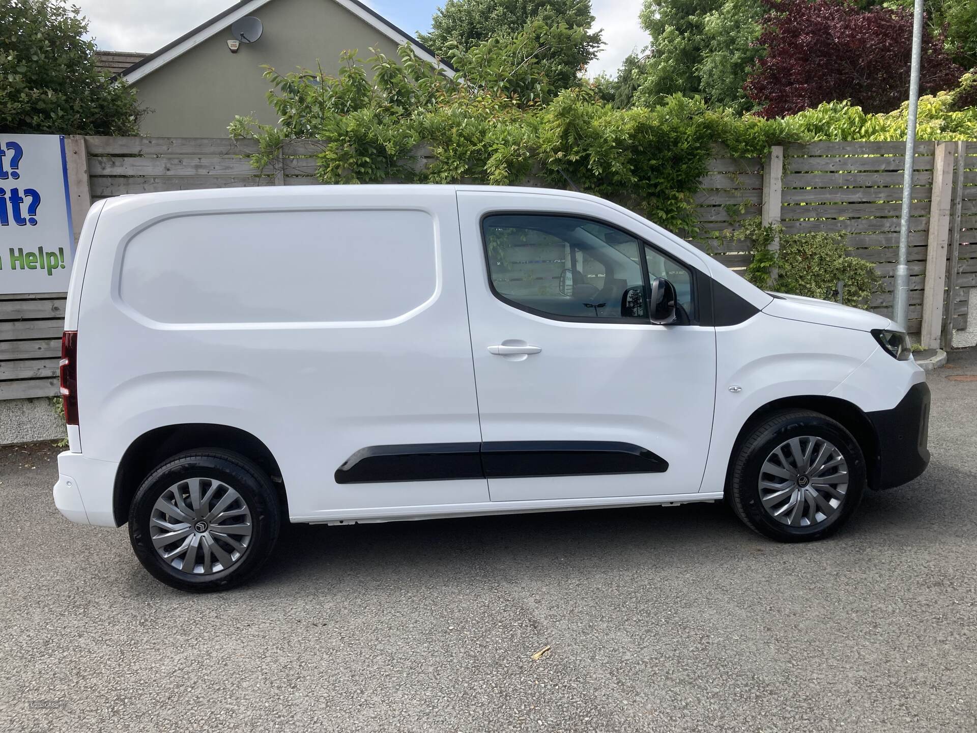 Apr 2024 Citroen Berlingo 1.5 BlueHDi 100ps Van Driver