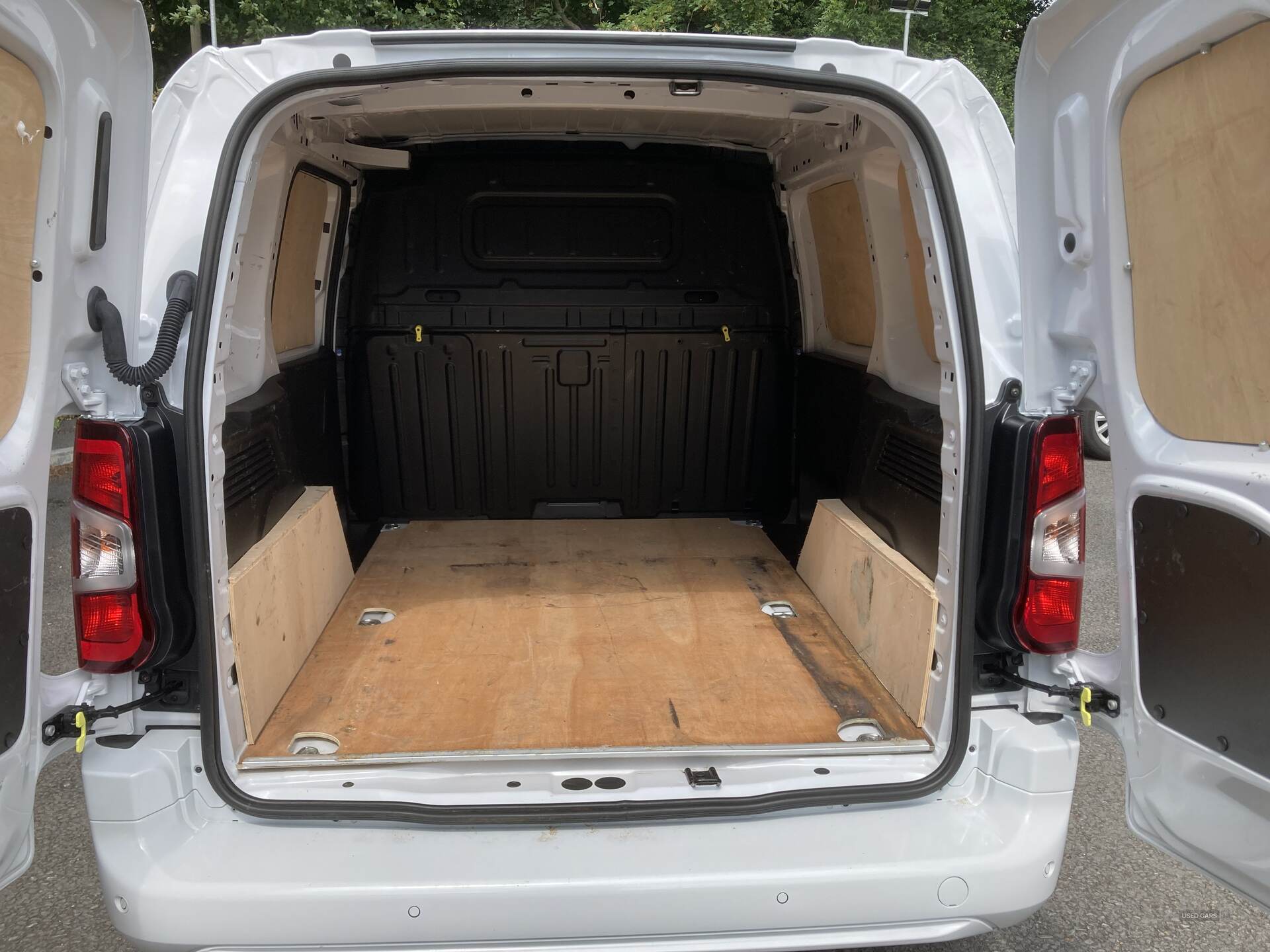 Apr 2024 Citroen Berlingo 1.5 BlueHDi 100ps Van Driver