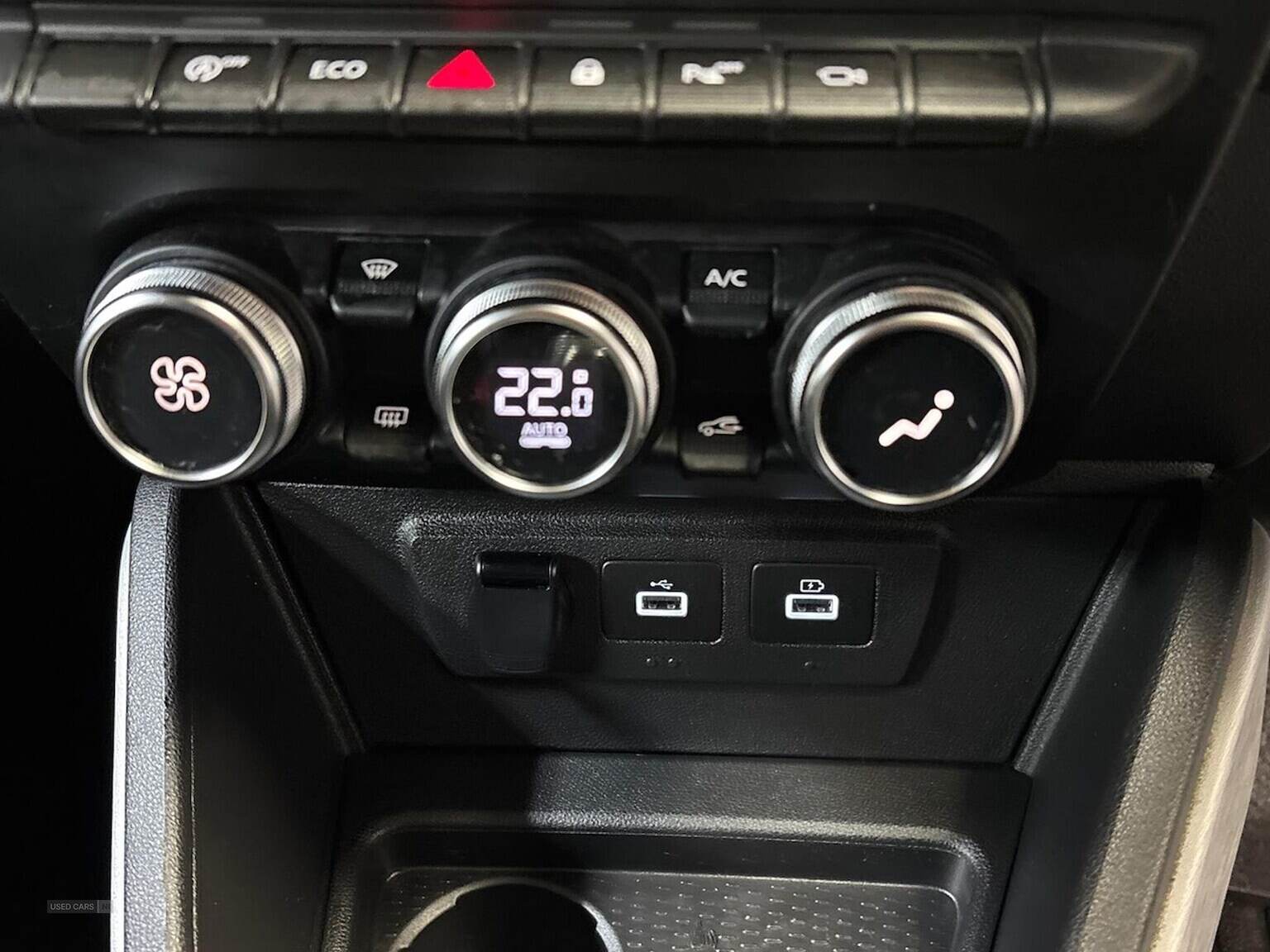 Aug 2022 Dacia Duster 1.0 Tce 100 Bi-Fuel Prestige 5Dr