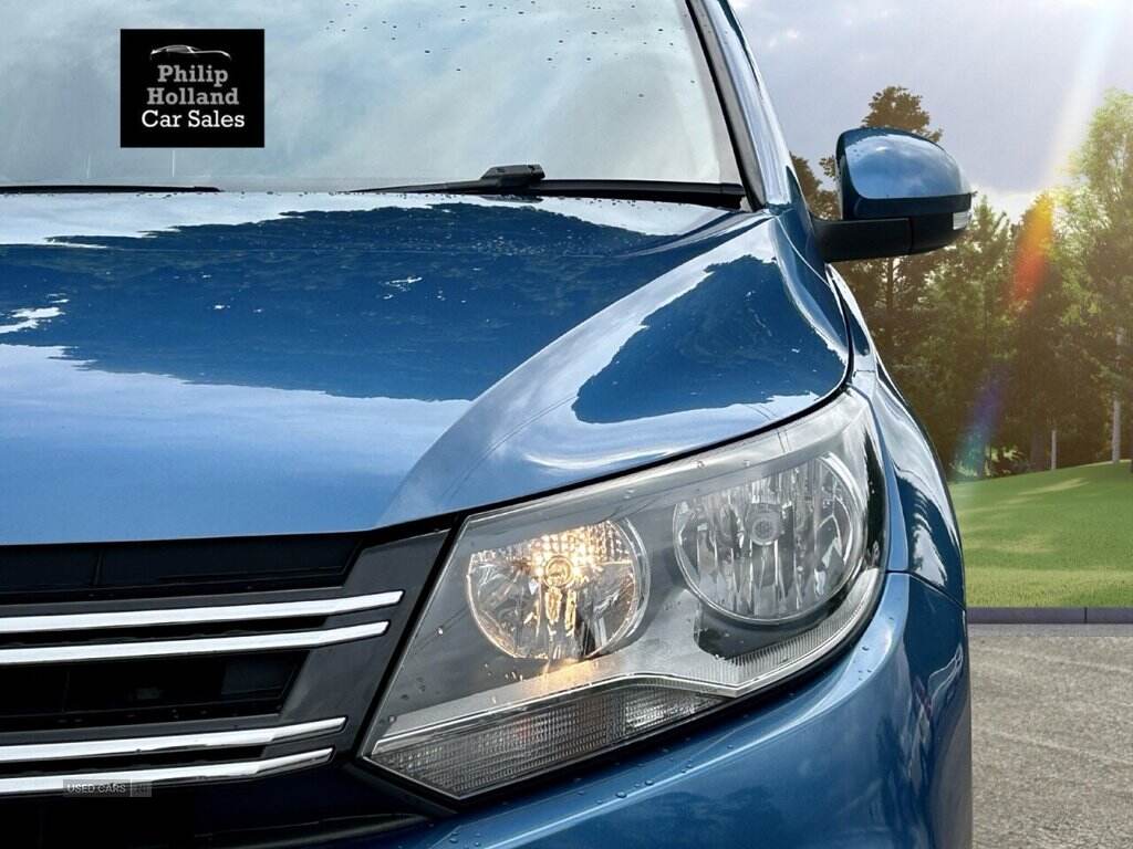Mar 2015 Volkswagen Tiguan 2.0 TDi BlueMotion Tech Match 5dr DSG