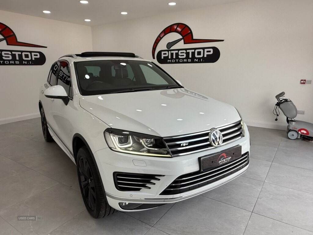 Jun 2015 Volkswagen Touareg 3.0 V6 TDI BlueMotion Tech R-Line 5dr Tip Auto