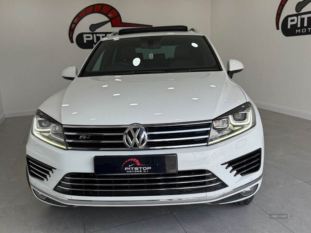 Jun 2015 Volkswagen Touareg 3.0 V6 TDI BlueMotion Tech R-Line 5dr Tip Auto