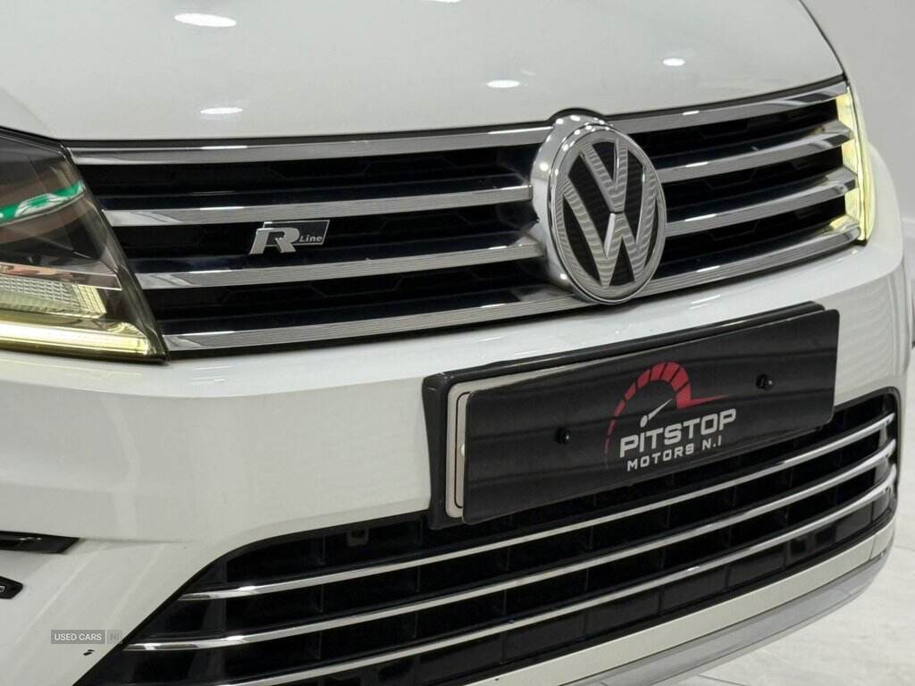 Jun 2015 Volkswagen Touareg 3.0 V6 TDI BlueMotion Tech R-Line 5dr Tip Auto