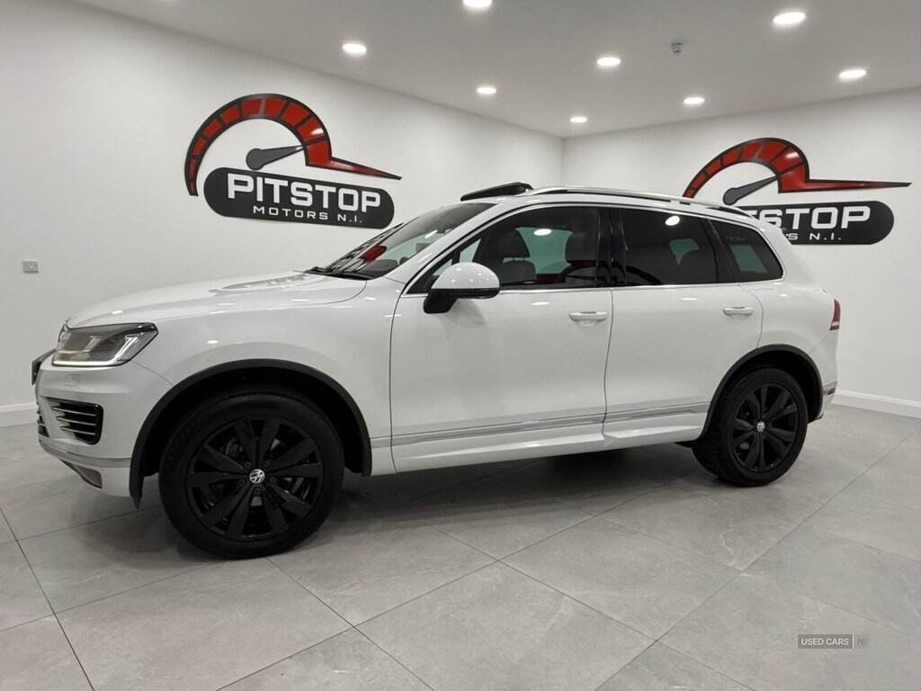 Jun 2015 Volkswagen Touareg 3.0 V6 TDI BlueMotion Tech R-Line 5dr Tip Auto