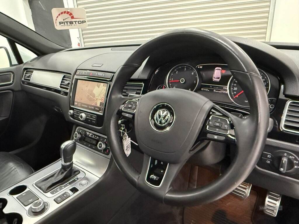 Jun 2015 Volkswagen Touareg 3.0 V6 TDI BlueMotion Tech R-Line 5dr Tip Auto