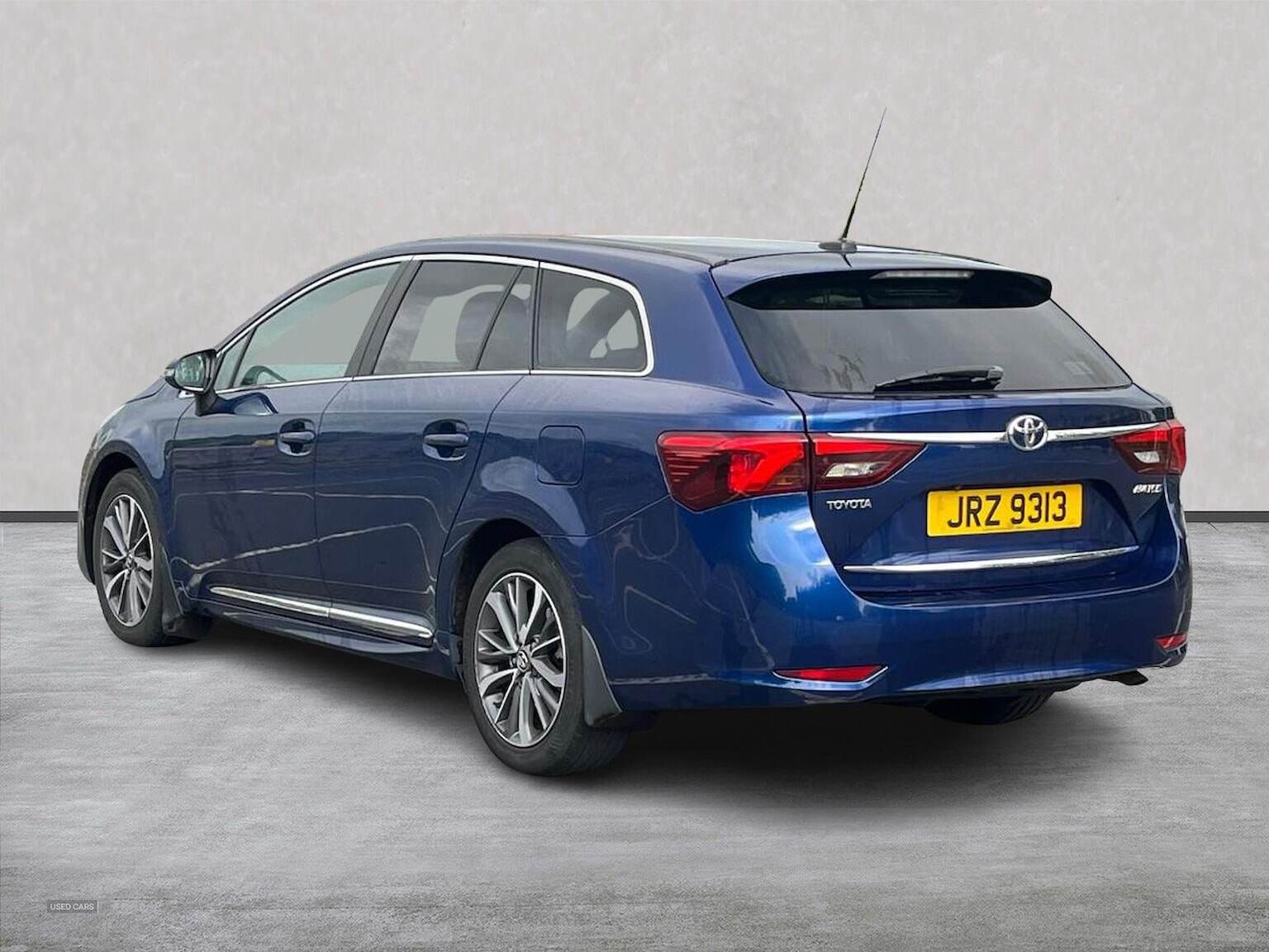 Apr 2015 Toyota Avensis 1.6D Business Edition Plus 5Dr