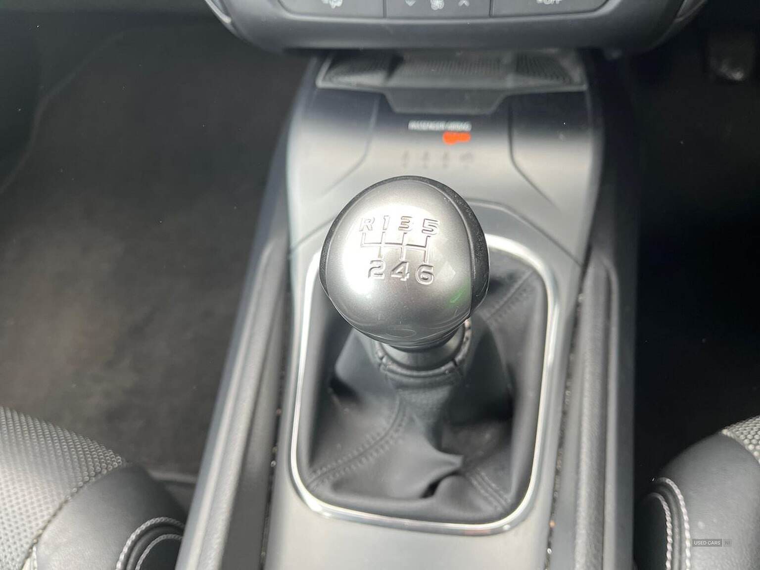 Apr 2015 Toyota Avensis 1.6D Business Edition Plus 5Dr