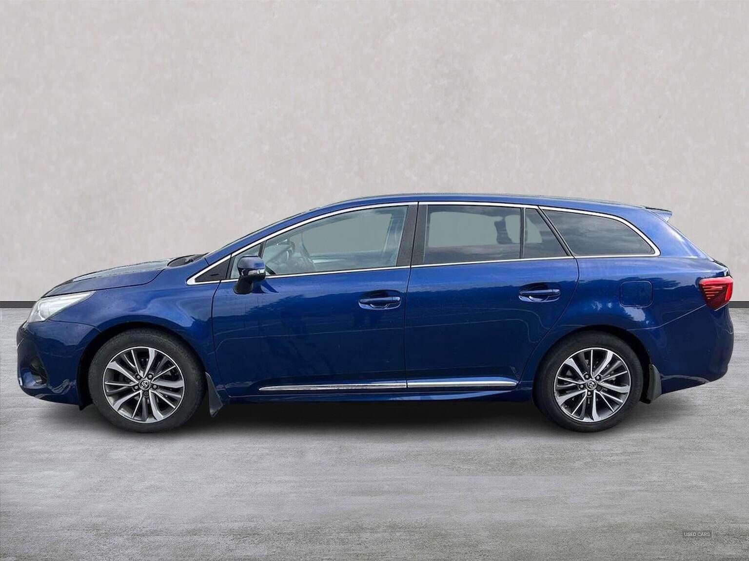 Apr 2015 Toyota Avensis 1.6D Business Edition Plus 5Dr