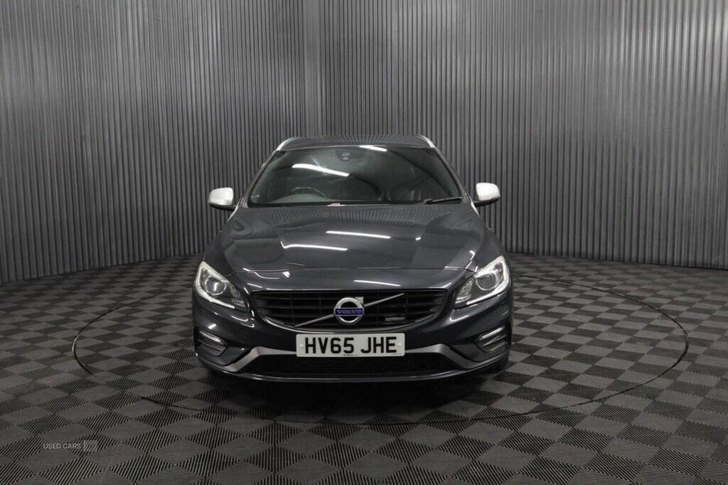 Sep 2015 Volvo V60 D4 [181] R DESIGN Lux Nav 5dr