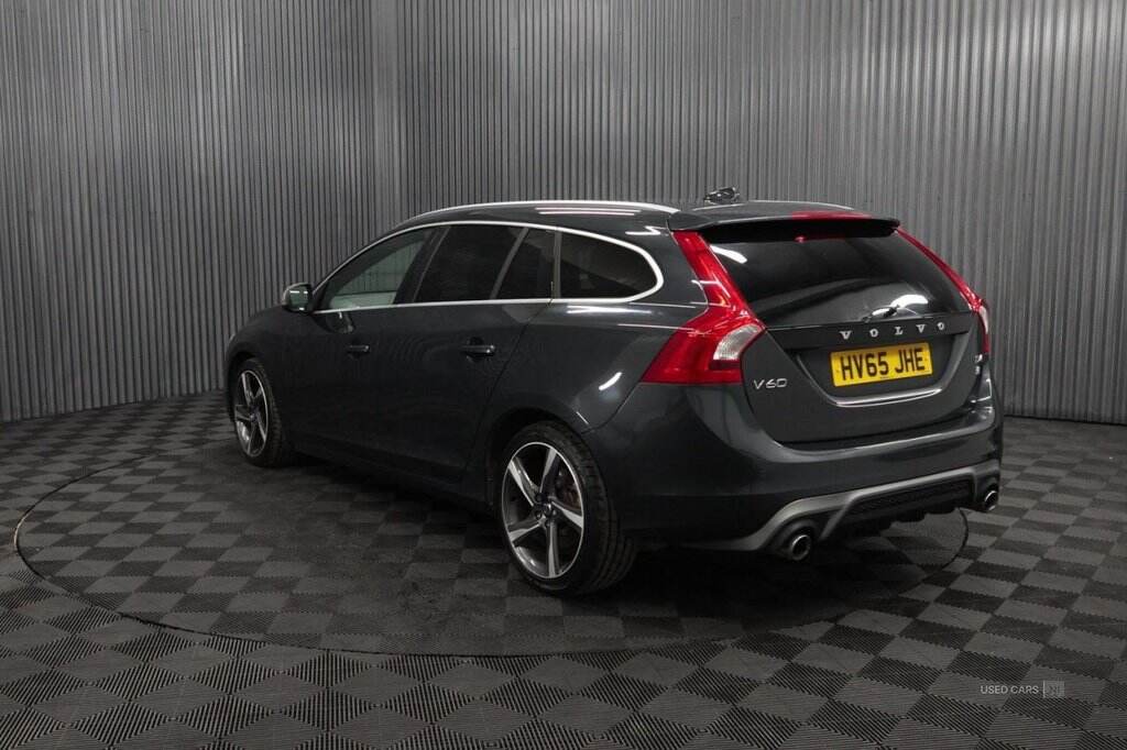 Sep 2015 Volvo V60 D4 [181] R DESIGN Lux Nav 5dr
