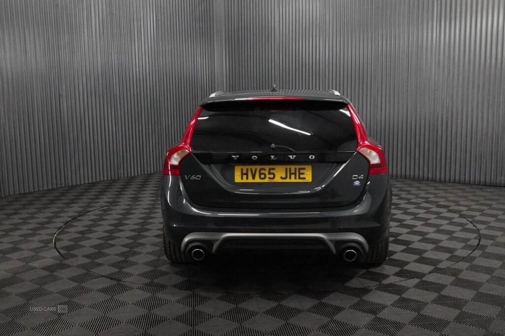Sep 2015 Volvo V60 D4 [181] R DESIGN Lux Nav 5dr