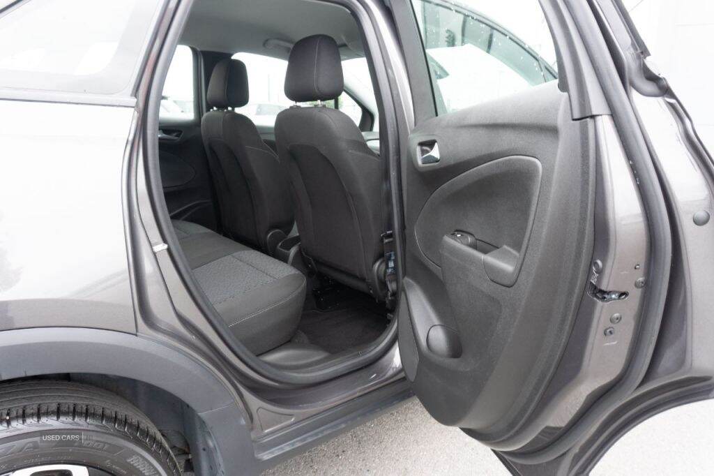 Feb 2022 Vauxhall Crossland 1.2 Turbo SE Edition 5dr