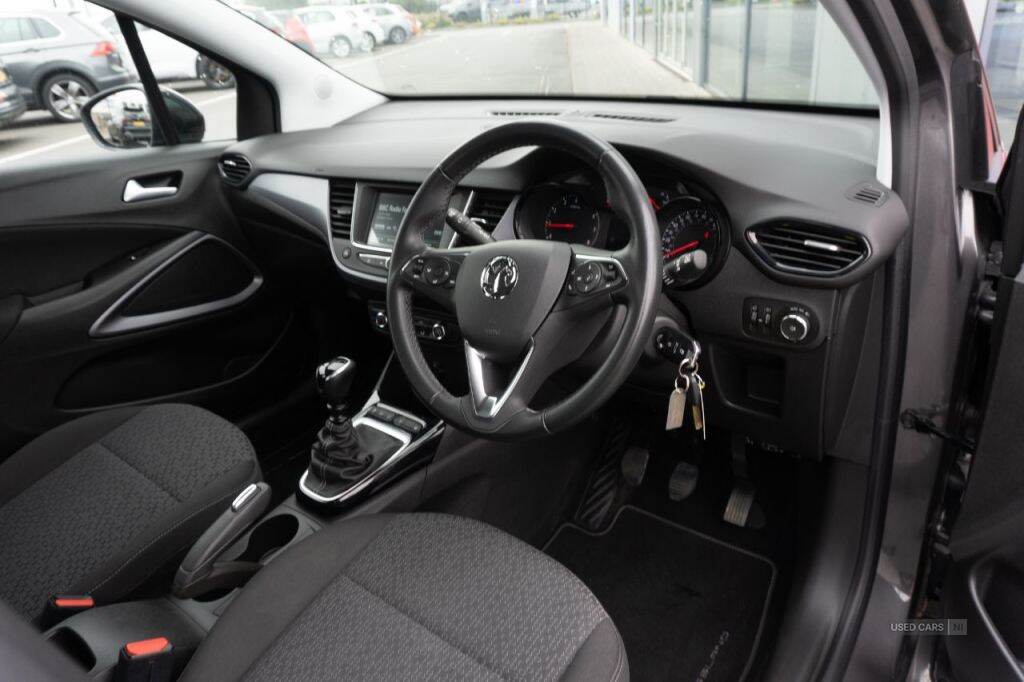 Feb 2022 Vauxhall Crossland 1.2 Turbo SE Edition 5dr