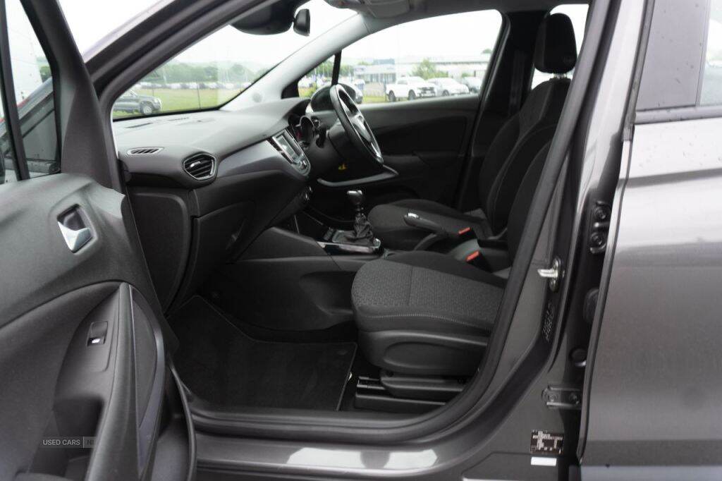 Feb 2022 Vauxhall Crossland 1.2 Turbo SE Edition 5dr