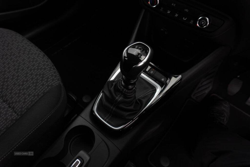 Feb 2022 Vauxhall Crossland 1.2 Turbo SE Edition 5dr
