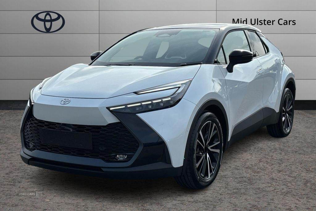 Apr 2025 Toyota C-HR 1.8 Hybrid Excel 5dr CVT