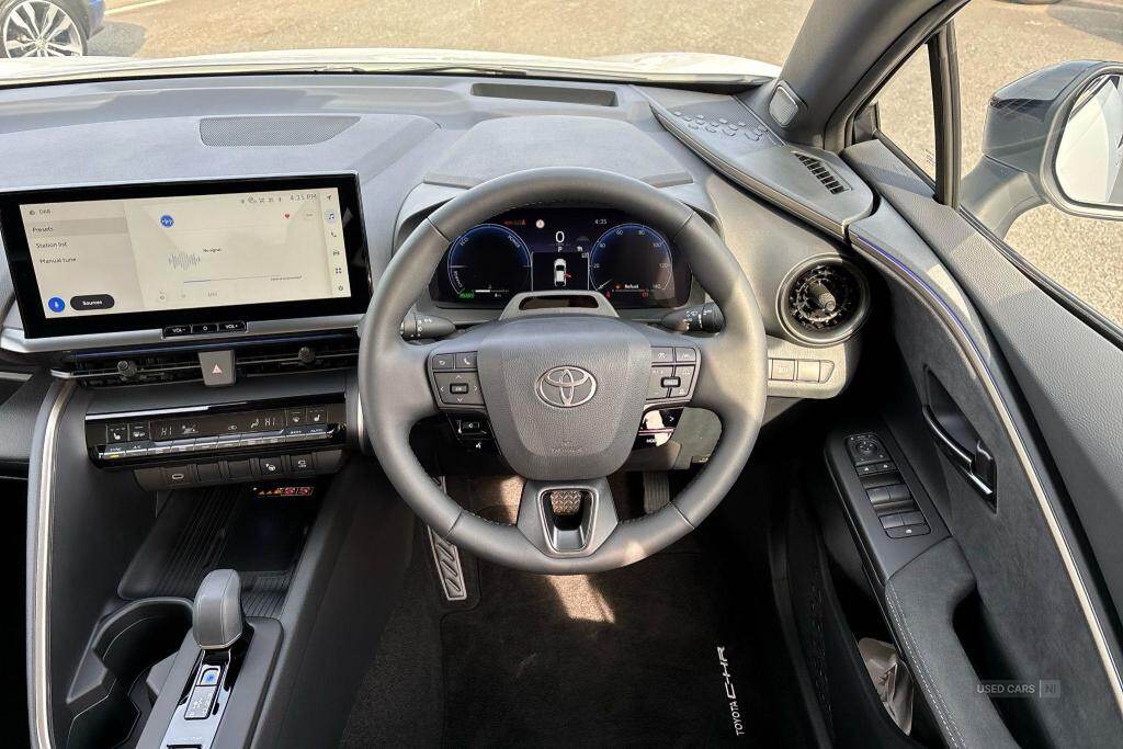 Apr 2025 Toyota C-HR 1.8 Hybrid Excel 5dr CVT