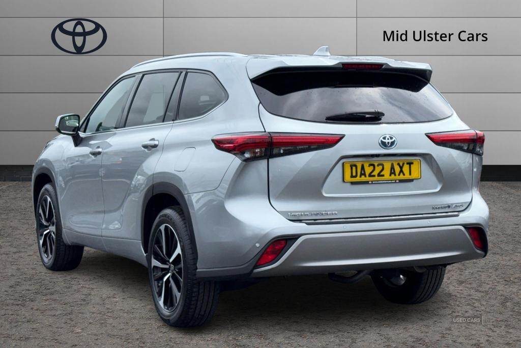 May 2022 Toyota Highlander 2.5 VVT-i Hybrid Excel Premium 5dr CVT