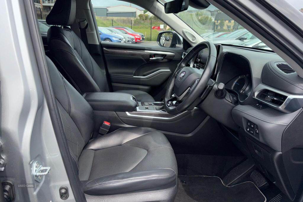 May 2022 Toyota Highlander 2.5 VVT-i Hybrid Excel Premium 5dr CVT