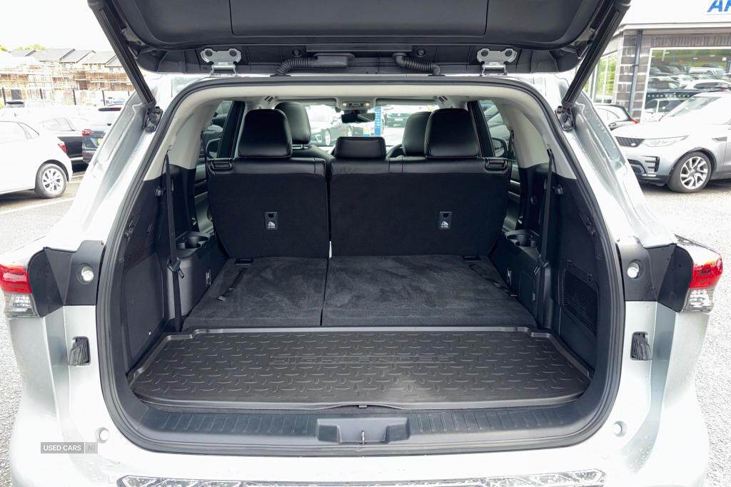 May 2022 Toyota Highlander 2.5 VVT-i Hybrid Excel Premium 5dr CVT
