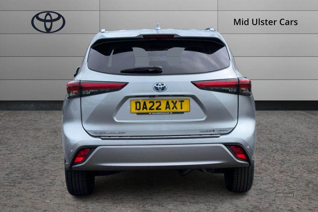 May 2022 Toyota Highlander 2.5 VVT-i Hybrid Excel Premium 5dr CVT