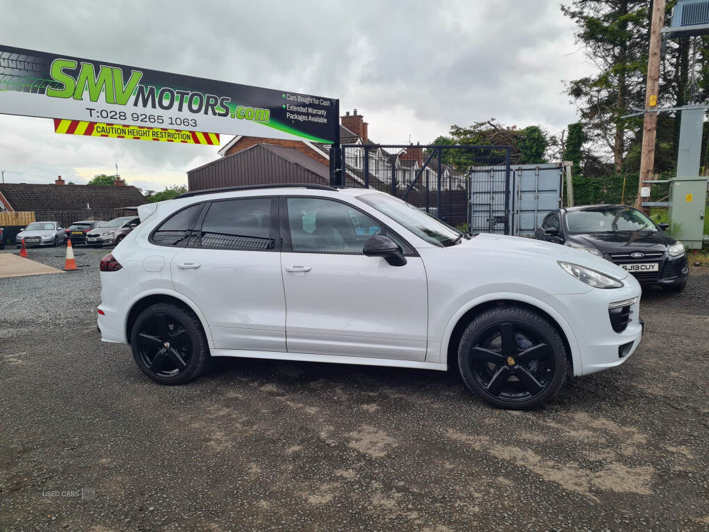 Mar 2018 Porsche Cayenne Platinum Edition Diesel 5dr Tiptronic S