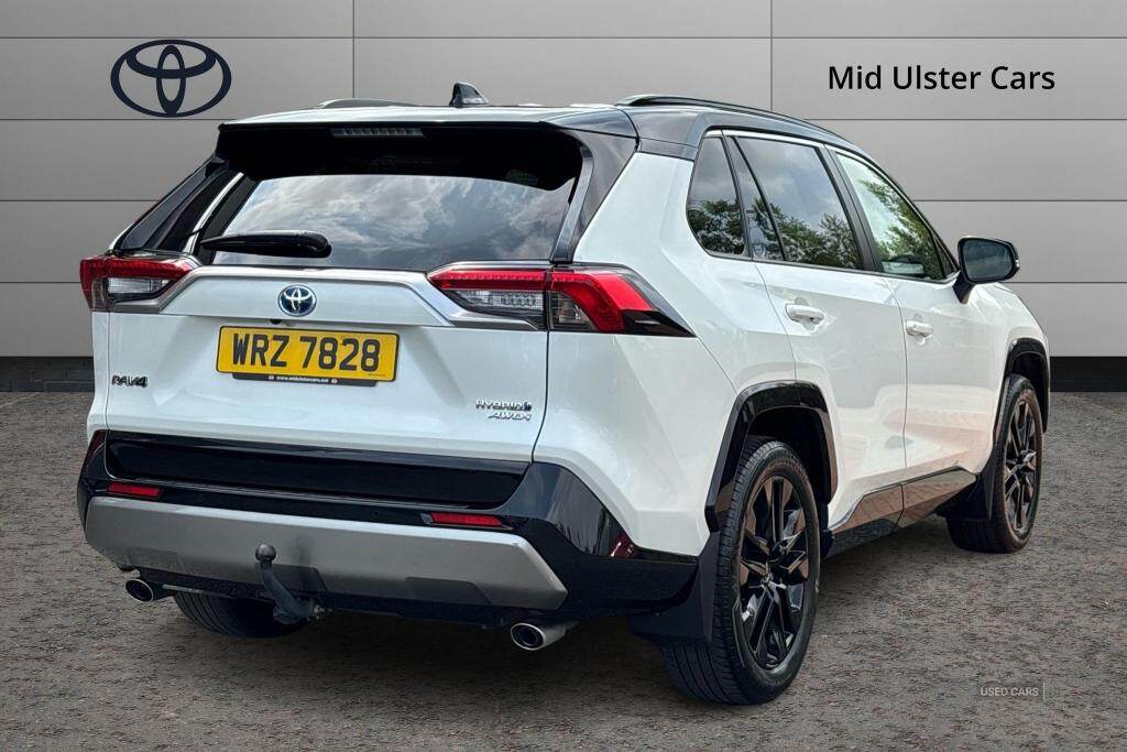 May 2022 Toyota RAV4 2.5 VVT-i Hybrid Dynamic 5dr CVT