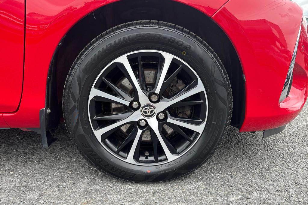 Sep 2018 Toyota Yaris 1.5 Hybrid Icon Tech 5dr CVT