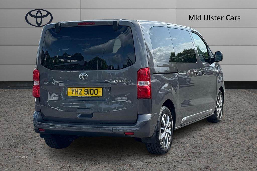 Aug 2022 Toyota Proace Verso 2.0D 180 Family Medium 5dr Auto [8 speed]
